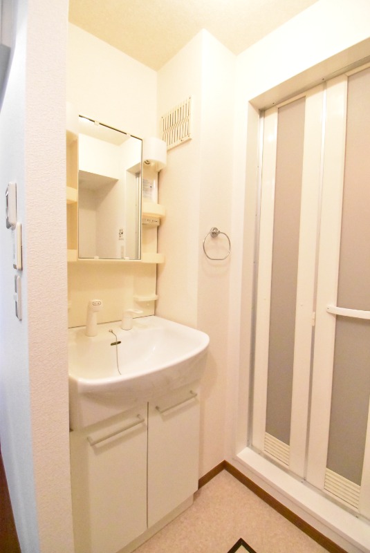 ��ʌ�����s�˒˂P���ڂ̃A�p�[�g�̐��ʏ�