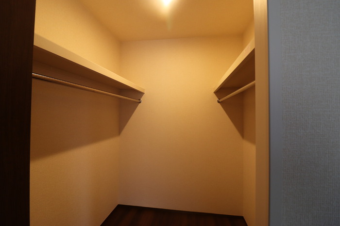 ��ʌ��������܎s�΋�厚�����̃A�p�[�g�̎��[