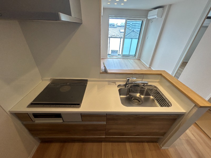 ��ʌ��������܎s��{��O���P���ڂ̃}���V�����̃L�b�`��