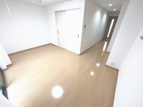 ��ʌ�����s�݉ƒ��̃A�p�[�g�̋��ԁE���r���O