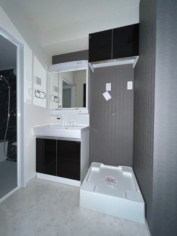 ��ʌ��������܎s�΋�厚����c�̃A�p�[�g�̐��ʏ�