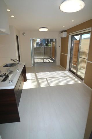 ��ʌ�����s�씵���J�P���ڂ̃A�p�[�g�̋��ԁE���r���O