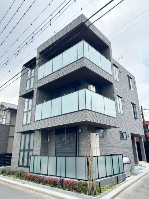 ��ʌ��������܎s��{��y�蒬�R���ڂ̃}���V�����̌����O��