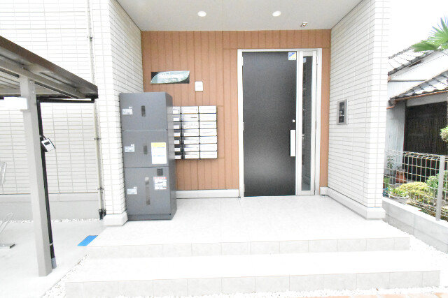 ��ʌ��z�J�s��z�J�P���ڂ̃A�p�[�g�̃G���g�����X