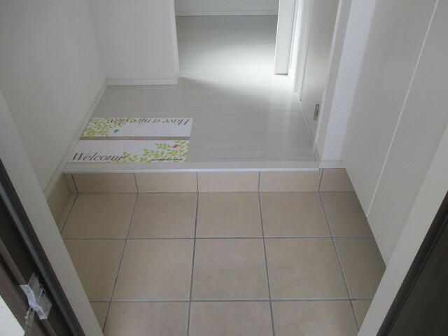 ��ʌ��z�J�s���C�N�^�E���Q���ڂ̃e���X�n�E�X�̌���