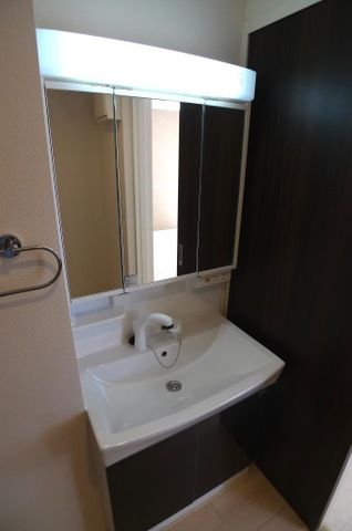 ��ʌ�����s�씵���J�P���ڂ̃A�p�[�g�̐��ʏ�