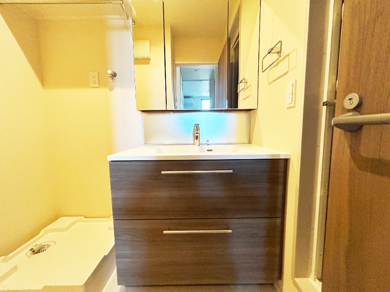 ��ʌ��������܎s��{��y�蒬�R���ڂ̃}���V�����̐��ʏ�