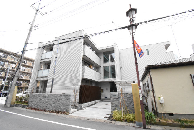 ��ʌ��������܎s��{����ؒ��S���ڂ̃}���V�����̌����O��