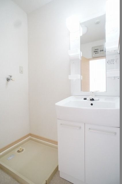 ��ʌ��������܎s�΋擌�Y�a�Q���ڂ̃}���V�����̐��ʏ�