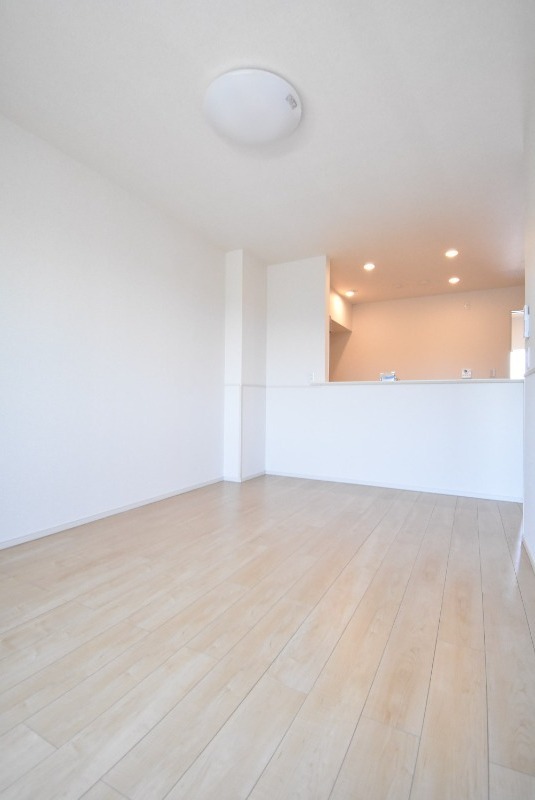 ��ʌ��������܎s���搼��{�S���ڂ̃A�p�[�g�̋��ԁE���r���O