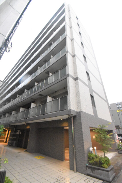 ��ʌ������s�h���Q���ڂ̃}���V�����̌����O��