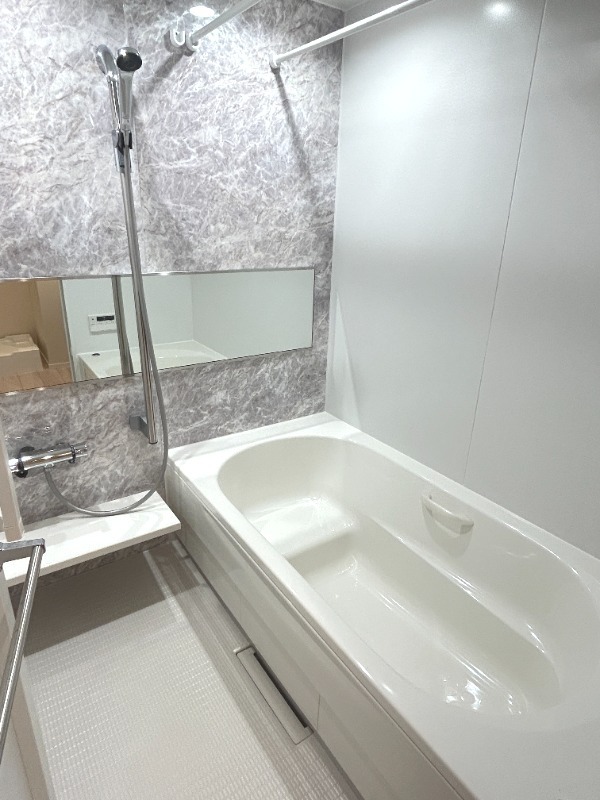 ��ʌ��������܎s�Y�a��j���J�R���ڂ̃}���V�����̃o�X