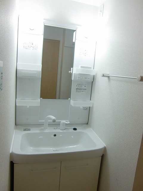 ��ʌ������s��ʖ�̃A�p�[�g�̐��ʏ�