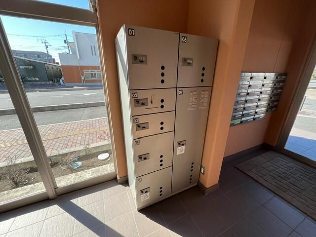 ��ʌ��z�J�s���C�N�^�E���U���ڂ̃}���V�����̂��̑�