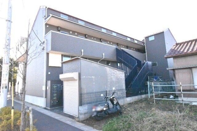 ��ʌ�����s�厚���s����302-1�̃A�p�[�g�̌����O��