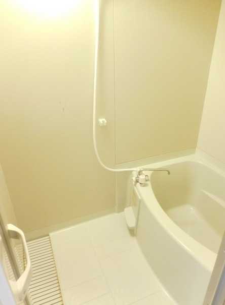 ��ʌ��������܎s�Y�a��j���J�S���ڂ̃A�p�[�g�̃o�X