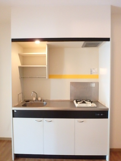 ��ʌ��������܎s��{����\���Q���ڂ̃A�p�[�g�̃L�b�`��