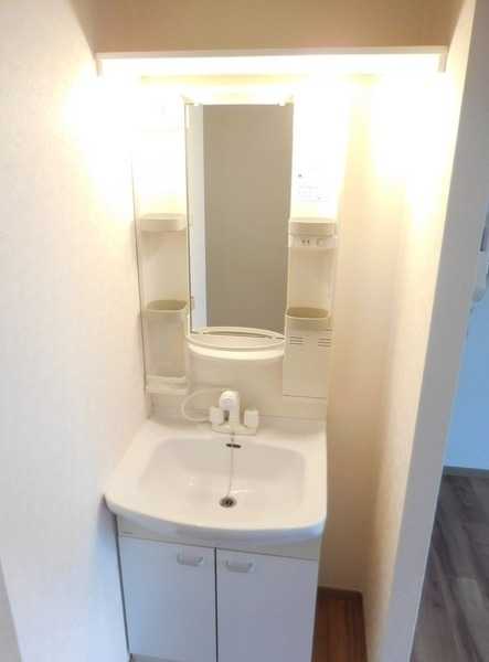 ��ʌ��������܎s�Y�a��j���J�S���ڂ̃A�p�[�g�̐��ʏ�