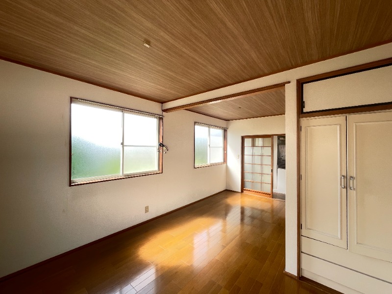 ��ʌ��������܎s��{��O���R���ڂ̃A�p�[�g�̂��̑������E�X�y�[�X