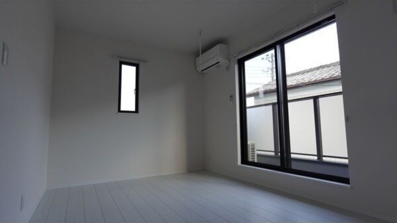 ��ʌ��������܎s������厚�䑠�̃A�p�[�g�̎��[