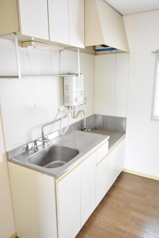 ��ʌ��������܎s��{��㏬���̃A�p�[�g�̃L�b�`��