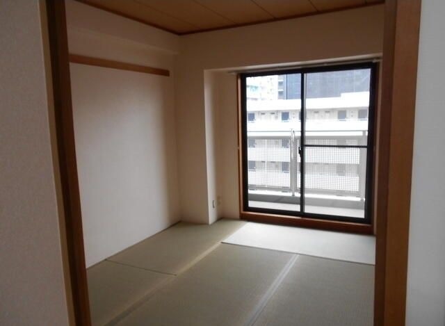 ��ʌ������s�����Q���ڂ̃}���V�����̂��̑������E�X�y�[�X