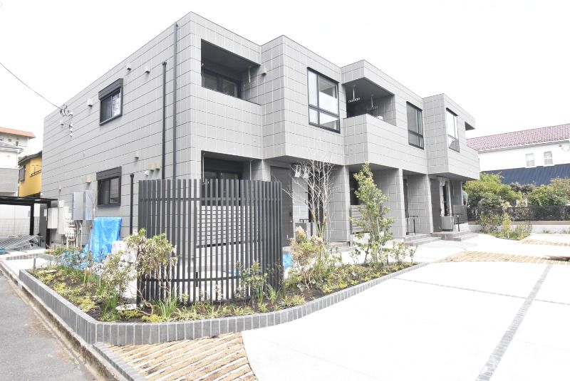 ��ʌ������s������240-1�̃}���V�����̌����O��