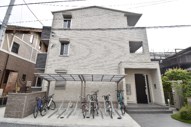 ��ʌ��������܎s��{��x�̓����P���ڂ̃A�p�[�g�̌����O��