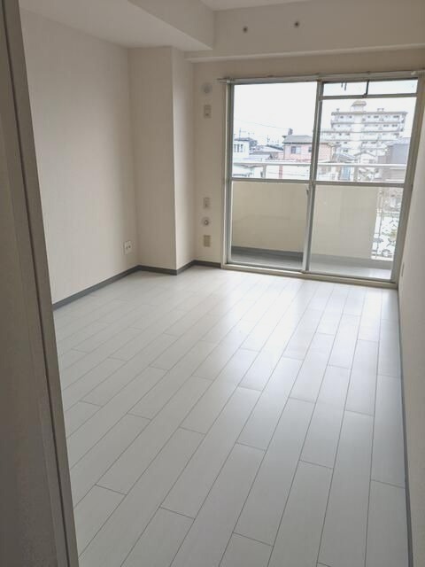 ��ʌ������s�������̃}���V�����̋��ԁE���r���O