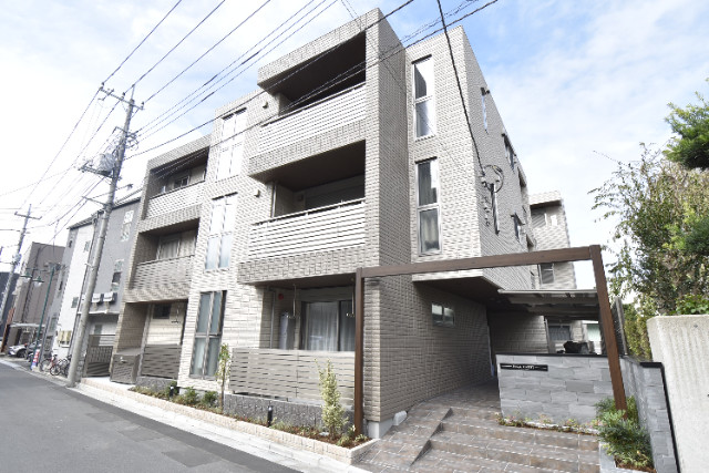 ��ʌ��������܎s��{��听���R����368-1�̃}���V�����̌����O��