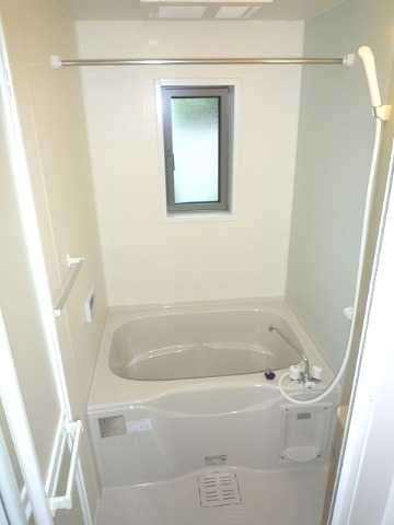 ��ʌ�����s�˒������̃A�p�[�g�̃o�X