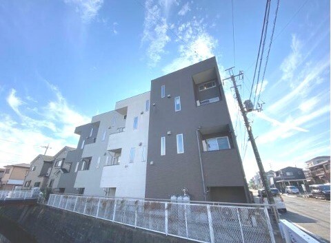 ��ʌ�����s����R���ڂ̃A�p�[�g�̌����O��