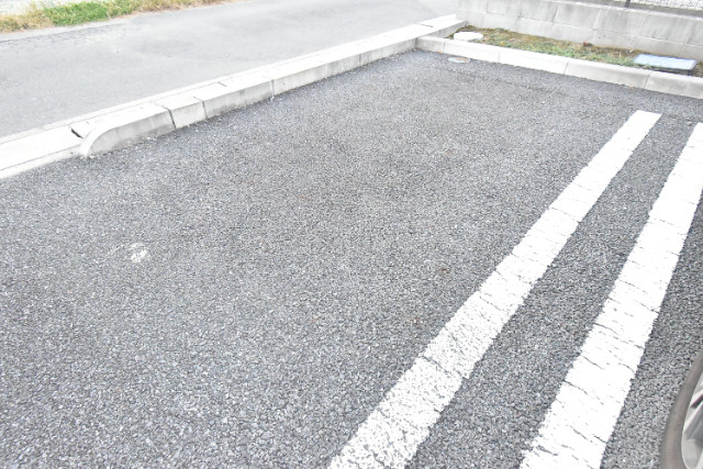 ��ʌ��z�J�s�o�˒��̃A�p�[�g�̒��ԏ�