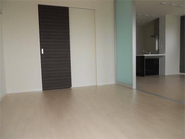 ��ʌ��z�J�s���C�N�^�E���U���ڂ̃}���V�����̂��̑������E�X�y�[�X