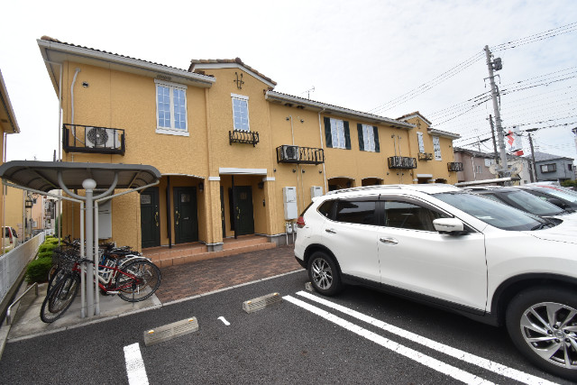 ��ʌ������s�V�P��130�̃A�p�[�g�̌����O��