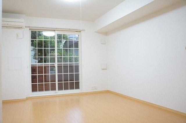 ��ʌ��������܎s�����擌��{�S���ڂ̃A�p�[�g�̂��̑������E�X�y�[�X