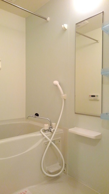 ��ʌ��t�����s�����P���ڂ̃}���V�����̃o�X