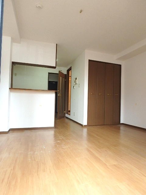 ��ʌ�����s�㒬�P���ڂ̃}���V�����̋��ԁE���r���O