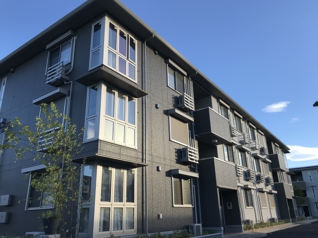 ��ʌ��z�J�s���C�N�^�E���X����2-10�̃A�p�[�g�̌����O��