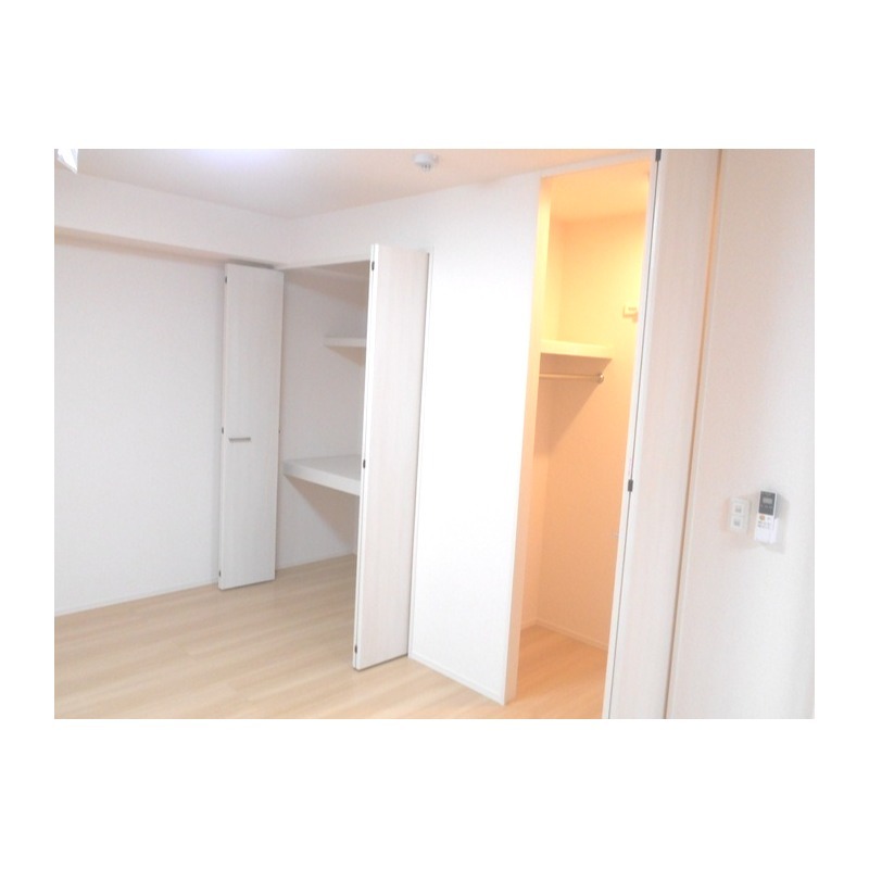 ��ʌ��z�J�s���C�N�^�E���X���ڂ̃A�p�[�g�̎��[