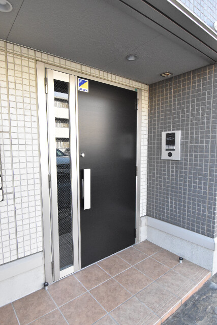 ��ʌ��z�J�s���C�N�^�E���X���ڂ̃A�p�[�g�̃G���g�����X