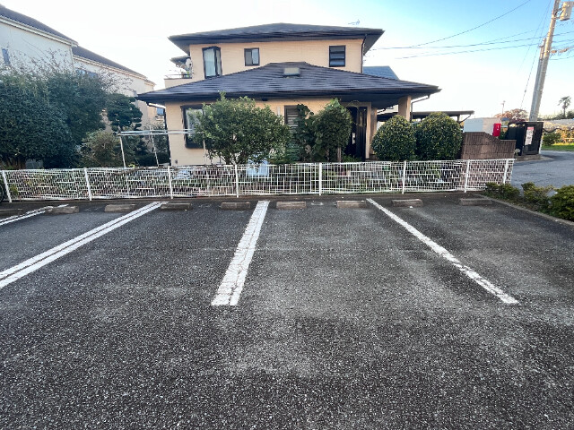 ��ʌ��t�����s��x�̃A�p�[�g�̒��ԏ�