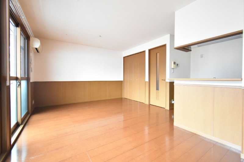 ��ʌ��������܎s���撆���Q���ڂ̃A�p�[�g�̋��ԁE���r���O