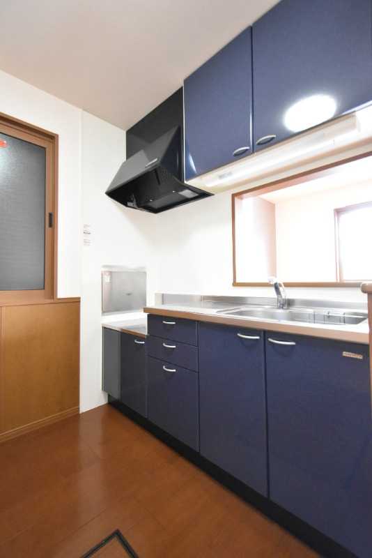 ��ʌ��������܎s���撆���Q���ڂ̃A�p�[�g�̃L�b�`��