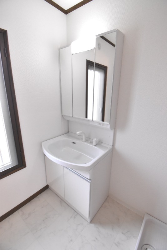 ��ʌ�����s������S���ڂ̃}���V�����̐��ʏ�