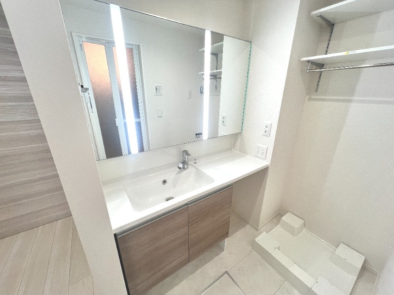 ��ʌ��������܎s����厚�w��̃A�p�[�g�̐��ʏ�