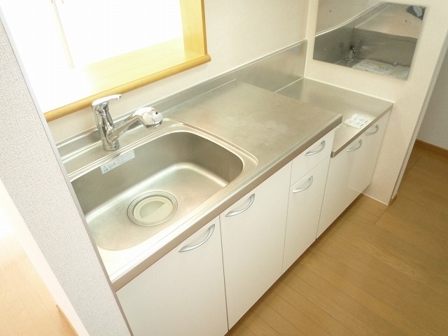 ��ʌ�����s�厚�̉Ƃ̃}���V�����̃L�b�`��