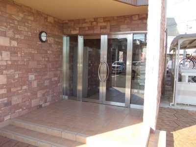 ��ʌ�����s�厚�̉Ƃ̃}���V�����̃G���g�����X