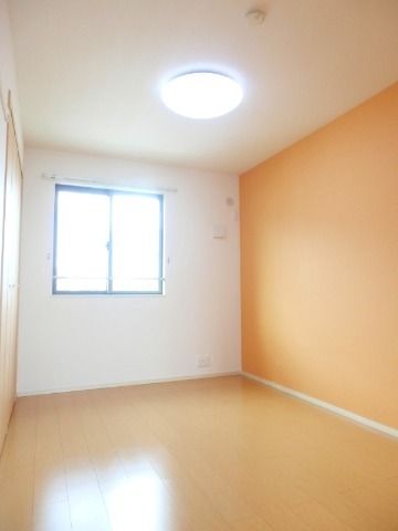 ��ʌ��z�J�s���C�N�^�E���V���ڂ̃A�p�[�g�̂��̑�