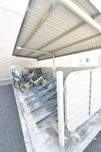 ��ʌ��z�J�s���C�N�^�E���V���ڂ̃A�p�[�g�̂��̑�